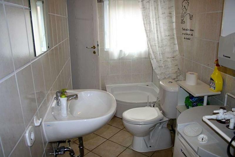 Ruegen_Fewo 241 Putbus Bagian luar foto