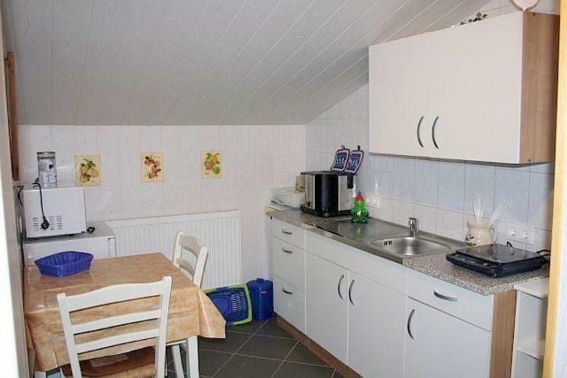 Ruegen_Fewo 241 Putbus Bagian luar foto