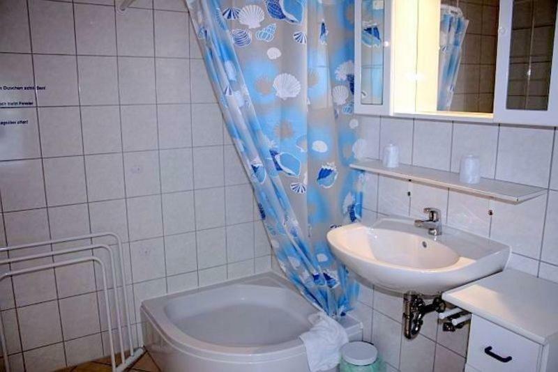 Ruegen_Fewo 241 Putbus Bagian luar foto